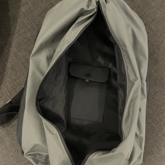 [SOLD] Rains Waterproof Daypack Backpack - Picture 4 of 4